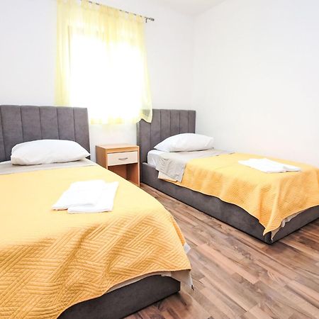 Mirce Holiday Home Gorana - Brc152 By Interhome מראה חיצוני תמונה
